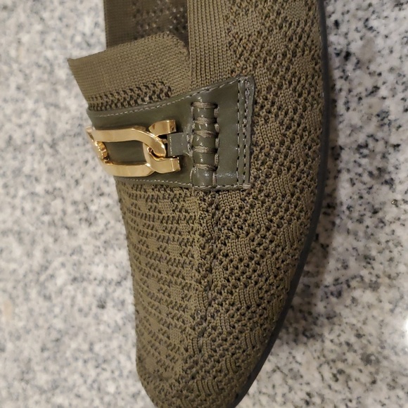 C Comfort Est 1946 Olive Green Loafers Women's Size 10 - Picture 11 of 11